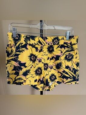 J. Crew Boardwalk Shorts - Yellow Floral Linen Blend Size 4